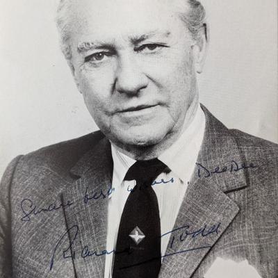 Richard Todd signed photo card