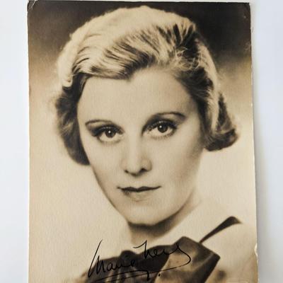 Marie Ney signed photo