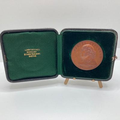 LOT 29: Collection of Metals / Tokens - Louis Agassiz, Joshua Reynolds (Art Union of London) and Henry Mitchell Medalist Studio Building...