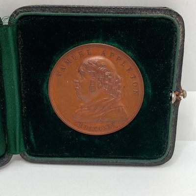 LOT 29: Collection of Metals / Tokens - Louis Agassiz, Joshua Reynolds (Art Union of London) and Henry Mitchell Medalist Studio Building...
