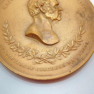 LOT 30: Collection of Bronze / Metal Collectible Tokens / Medals - Zachary Taylor (CC Wright), Abraham Lincoln, Washington Irving,...