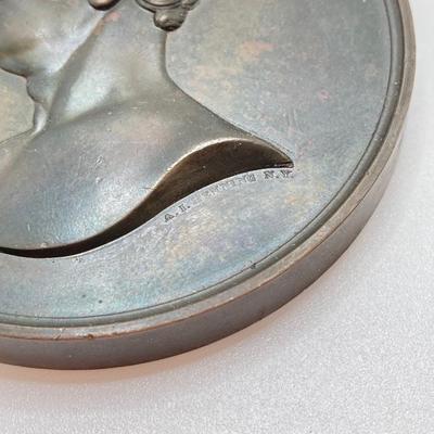 LOT 30: Collection of Bronze / Metal Collectible Tokens / Medals - Zachary Taylor (CC Wright), Abraham Lincoln, Washington Irving,...