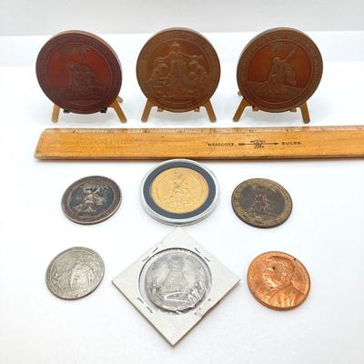LOT 32:Collection of Vintage Bronze / Medal Tokens - Theodore Roosevelt, 1876 American Independence Commemorative 100th Anniversary and More