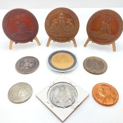 LOT 32:Collection of Vintage Bronze / Medal Tokens - Theodore Roosevelt, 1876 American Independence Commemorative 100th Anniversary and More