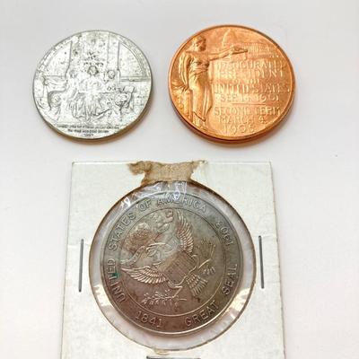 LOT 32:Collection of Vintage Bronze / Medal Tokens - Theodore Roosevelt, 1876 American Independence Commemorative 100th Anniversary and More