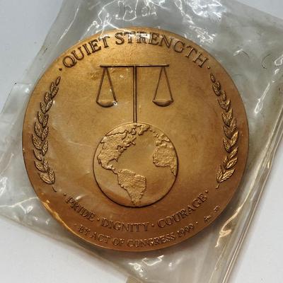 LOT 33: Vintage Collection of Medals / Tokens - Rosa Parks, Abraham Lincoln, American Numismatic Association and More