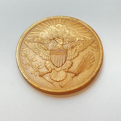 LOT 33: Vintage Collection of Medals / Tokens - Rosa Parks, Abraham Lincoln, American Numismatic Association and More