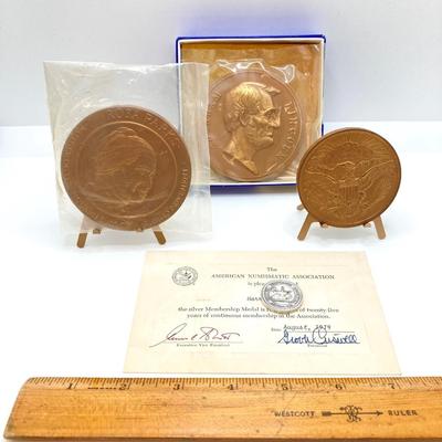 LOT 33: Vintage Collection of Medals / Tokens - Rosa Parks, Abraham Lincoln, American Numismatic Association and More