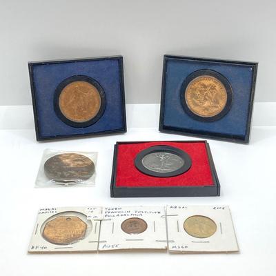 LOT 36: Collection Vintage Medals / Tokens - American Revolution Bicentennial, First Continental Congress, Franklin Institute, Capitol...
