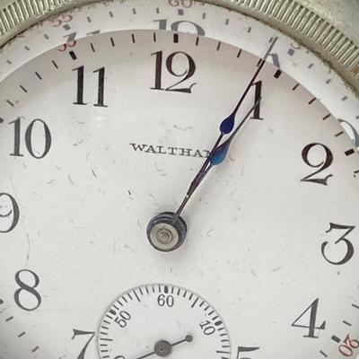 LOT 38: Vintage Waltham Pocket Watch