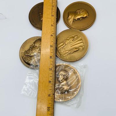 LOT 55: Collection of Bronze Tokens/Medals - Presidents of the United States