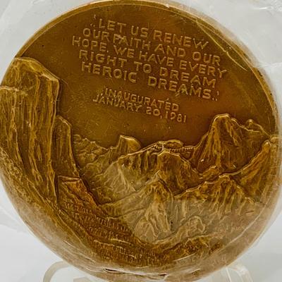 LOT 58: Bronze Medals Featuring Ronald Regan and Other Presidents
