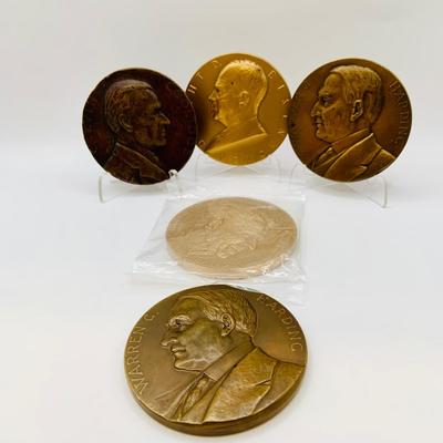 LOT 58: Bronze Medals Featuring Ronald Regan and Other Presidents
