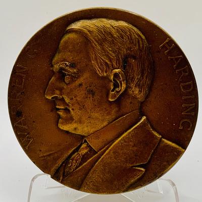 LOT 58: Bronze Medals Featuring Ronald Regan and Other Presidents