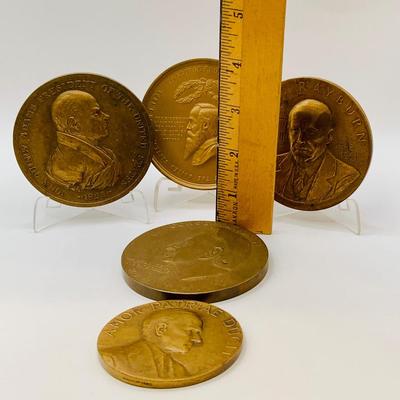 LOT 60: Assortment of Five (5) Bronze Medals of Historical Figures