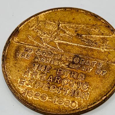 LOT 63: Bronze Medals and Tokens Honoring Military Achievements