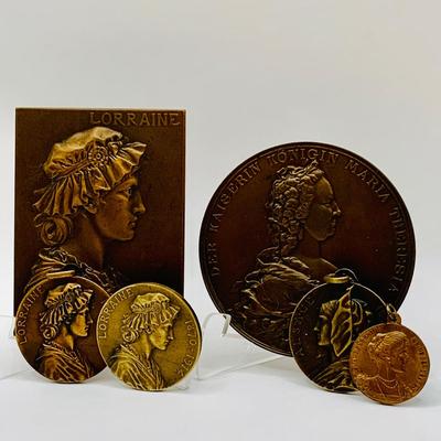 LOT 67: Collection of French and Austrian Bronze Medals
