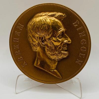 LOT 74: Collection of Bronze Medals and Medallions Featuring Great Seal, Lincoln and More