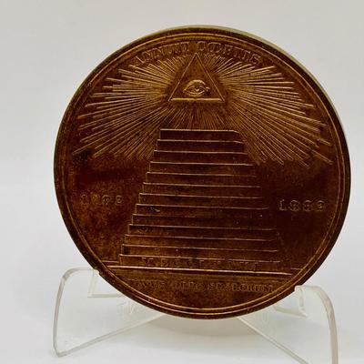 LOT 74: Collection of Bronze Medals and Medallions Featuring Great Seal, Lincoln and More