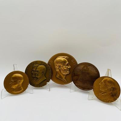 LOT 74: Collection of Bronze Medals and Medallions Featuring Great Seal, Lincoln and More