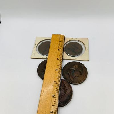 LOT 80: Collection of Antique French Bronze Medal/Tokens