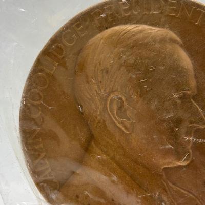 LOT 83: Collectible Bronze Metals Medallions: George Bush, Calvin Coolidge, Franklin D Roosevelt, Warren E Burger, Robert Woolley