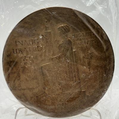 LOT 83: Collectible Bronze Metals Medallions: George Bush, Calvin Coolidge, Franklin D Roosevelt, Warren E Burger, Robert Woolley