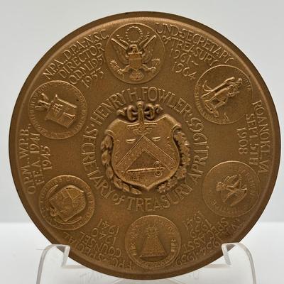 LOT 84: Collectible Bronze Metal Medallions: Henry H Fowler, US Treasury, Andrew W. Mellon, Henry Morgenthau Jr., George M Humphrey