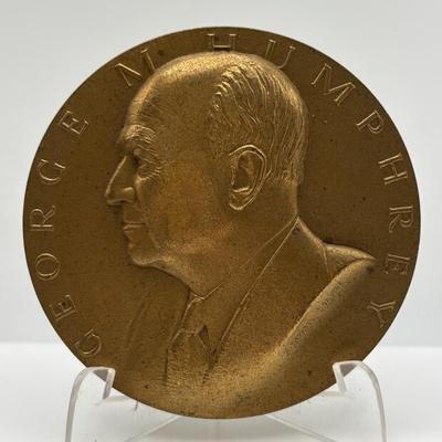 LOT 84: Collectible Bronze Metal Medallions: Henry H Fowler, US Treasury, Andrew W. Mellon, Henry Morgenthau Jr., George M Humphrey