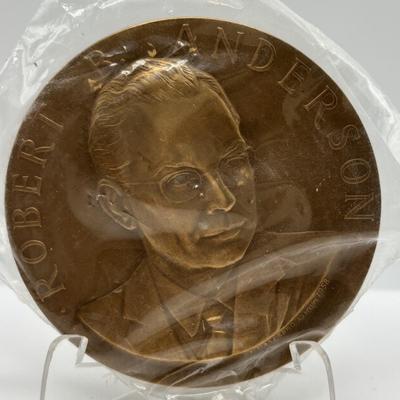 LOT 87: Bronze Metal Medallions: Franklin D Roosevelt, Robert B Anderson, John W Snyder, Diamond Jubilee, George P Shultz