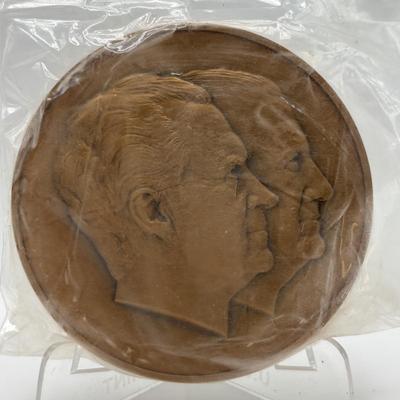 LOT 89: Collectible Presidents of the United States Bronze Metal Medallions: Richard M Nixon, William H Taft, Ulysses S Grant, William J...