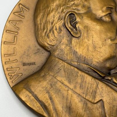 LOT 89: Collectible Presidents of the United States Bronze Metal Medallions: Richard M Nixon, William H Taft, Ulysses S Grant, William J...