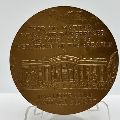 LOT 89: Collectible Presidents of the United States Bronze Metal Medallions: Richard M Nixon, William H Taft, Ulysses S Grant, William J...