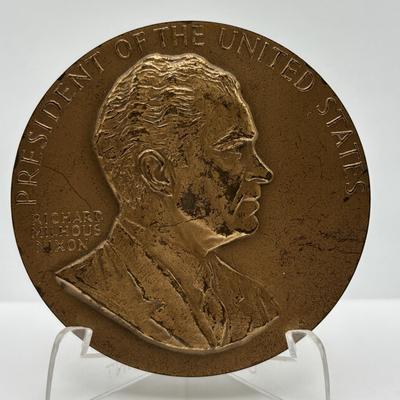 LOT 89: Collectible Presidents of the United States Bronze Metal Medallions: Richard M Nixon, William H Taft, Ulysses S Grant, William J...