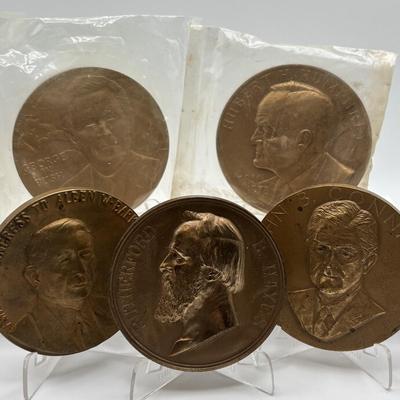 LOT 90: Collectible Bronze Metal Medallions President Hubert H Humphreys, Alben W Barkley, President George W Bush, John B Connally,...