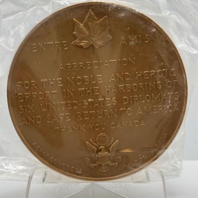 LOT 95: Assortment of Five (5) Bronze Metal Medallions: Charles Lindbergh, Benjamin Franklin, Joseph W Barker and Others