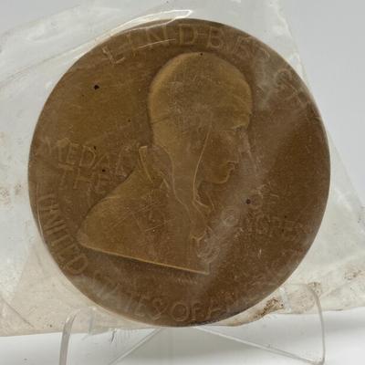 LOT 95: Assortment of Five (5) Bronze Metal Medallions: Charles Lindbergh, Benjamin Franklin, Joseph W Barker and Others