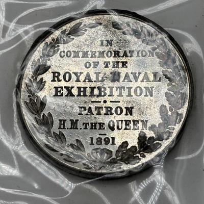 LOT 108: Medal/Medallions: King George II, Peace, Sir Edward Tomasons Warwick Vase, French Military, Wellington Statue, Princess...