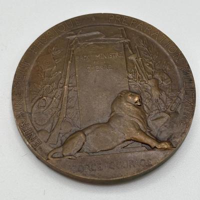LOT 108: Medal/Medallions: King George II, Peace, Sir Edward Tomasons Warwick Vase, French Military, Wellington Statue, Princess...