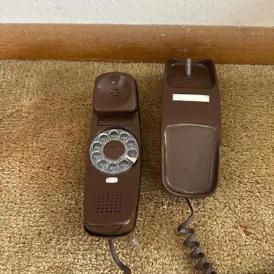VINTAGE TELECHRON CLOCK AND VINTAGE AMERICAN BELL ROTARY PHONE