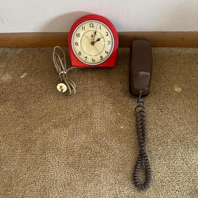 VINTAGE TELECHRON CLOCK AND VINTAGE AMERICAN BELL ROTARY PHONE