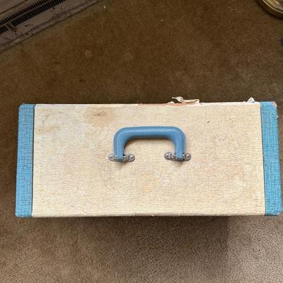 VINTAGE DOMESTIC SEWING MACHINE
