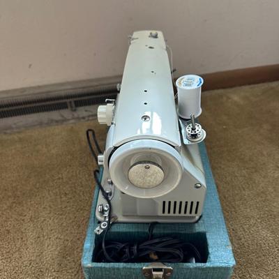 VINTAGE DOMESTIC SEWING MACHINE