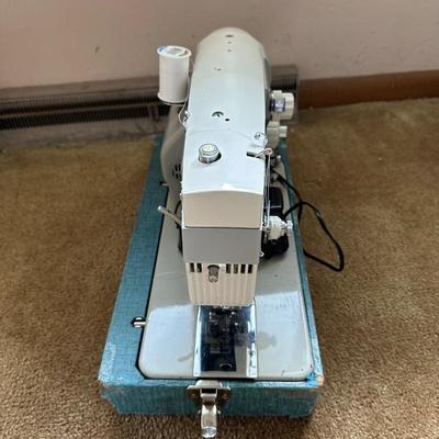 VINTAGE DOMESTIC SEWING MACHINE