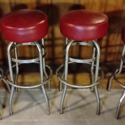 4 vintage bar stools