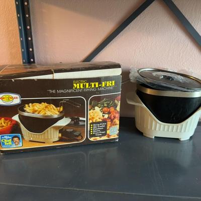 RIVAL SMOKELESS INDOOR ELECTRIC GRILL, CHEFMATE FOOD CHOPPER, NORDIC WARE ELECTRIC MULTI-FRI AND SMALL MIXER