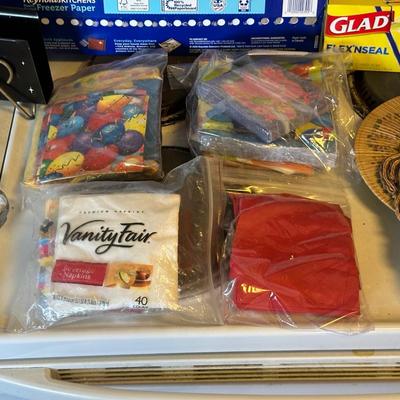 KITCHEN UTENSILS, STORAGE BAGS, NAPKINS AND MORE