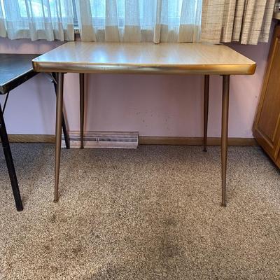 2 CARD TABLES