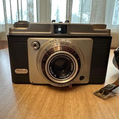 VINTAGE ANSCO CAMERA AND VINTAGE HEILAND PREMIER CAMERA
