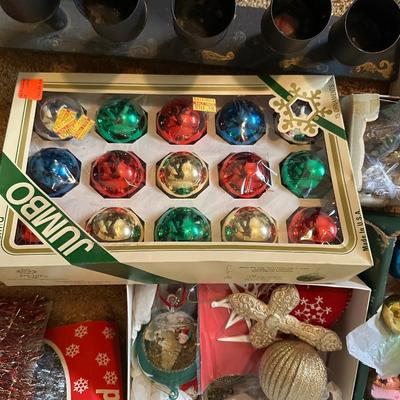 4’ LIGHTED CHRISTMAS TREE, VINTAGE LIGHTS, ORNAMENTS AND MUCH MORE